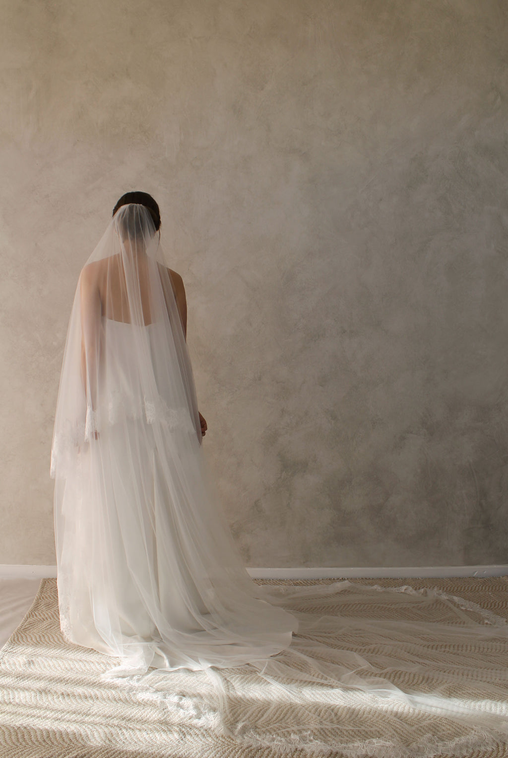 Bianca Veil with Chantilly Lace