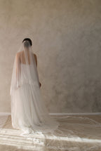 Bianca Veil with Chantilly Lace