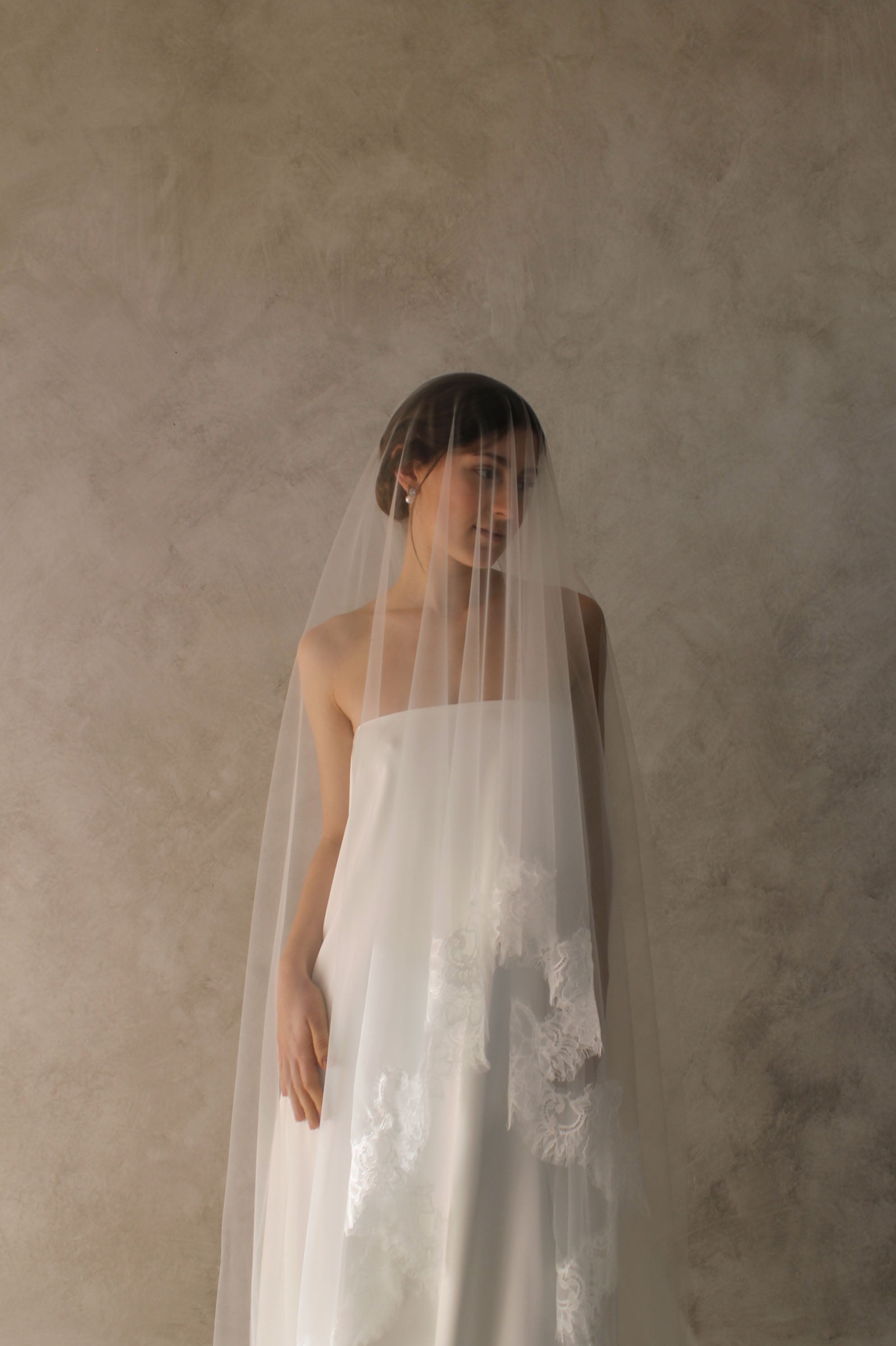 Bianca Veil with Chantilly Lace